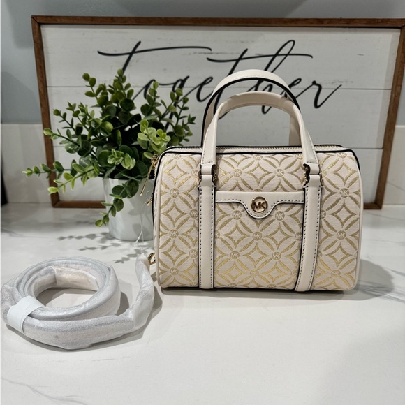 Beautiful New W/Tags Michael Kors Mini Boston Bag - Picture 3 of 13